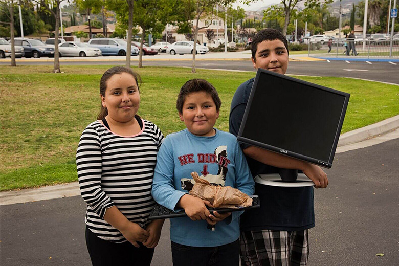 computers-2-kids-san-diego-students-receive-computer-equipment